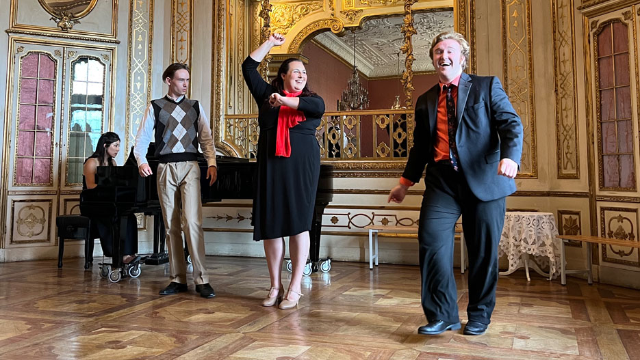 Opera Studio scene in concert